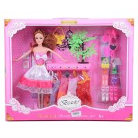 Betty bábika s ozdobnou rastlinou, oblečeniami a módnymi doplnkami 28 cm - b/e/betty-babika-s-ozdobnou-rastlinou-obleceniami-a-modnymi-doplnkami-28-cm.jpg