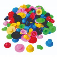 PlayBox: Farebná plastová súprava čiapok a klobúkov, 144 ks - p/l/PlayBox-Farebna-plastova-suprava-ciapok-a-klobukov-144-ks-1.jpg