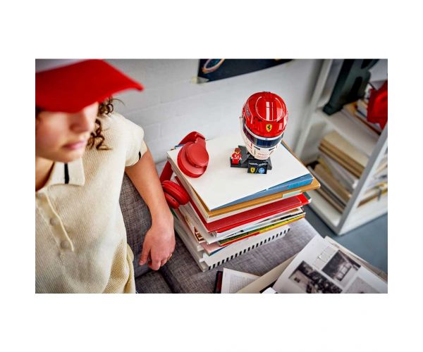 LEGO® Edície: Prilba Scuderia Ferrari HP Charles Leclerc (43014)