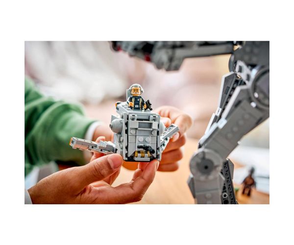 LEGO® Star Wars™: AT-AT™ kráčajúci stroj Znovuzrodenej ríše s INT-4