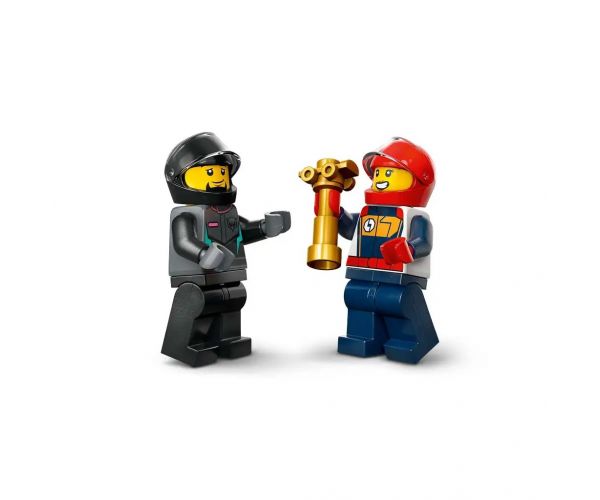 LEGO® City: Gokarty a pretekárske piloty (60400)