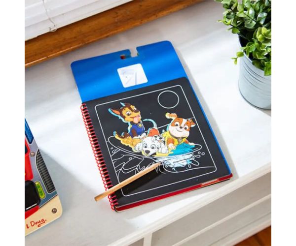 Melissa & Doug: Tlapkvová Patrola Chase škrabaný obraz, kreatívna hra