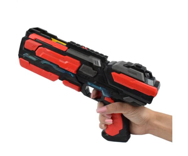 Aim and Shoot: EVA penažná zbraň s dostrelom 18 metrov a svetlom