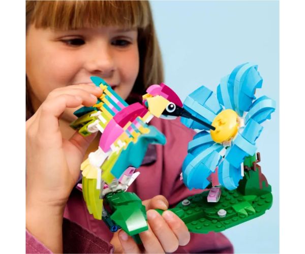 LEGO® Creator: Divoké zvieratá: Pestrý kolibrík (31384)