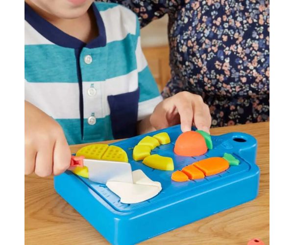 Play-Doh: Little Chef plastelínová súprava s 5 pohármi plastelíny a príslušenstvom 255g - Hasbro