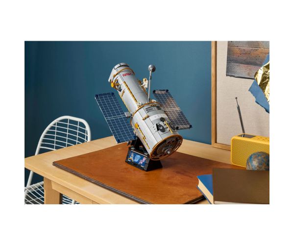 LEGO® Icons: Hubbleov vesmírny teleskop (11383)