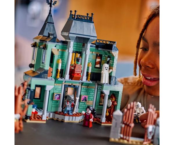 LEGO® Creator: Strašidelný zámok (31167)