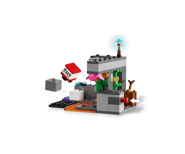 LEGO® Minecraft: Stretnutie s Strážcom (21274)