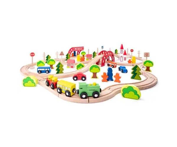 Drevená železničná dráha s mostom a stanicou - Woodyland