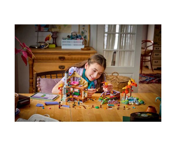 LEGO® Friends: Útulná chata v jesennom lese (42705)