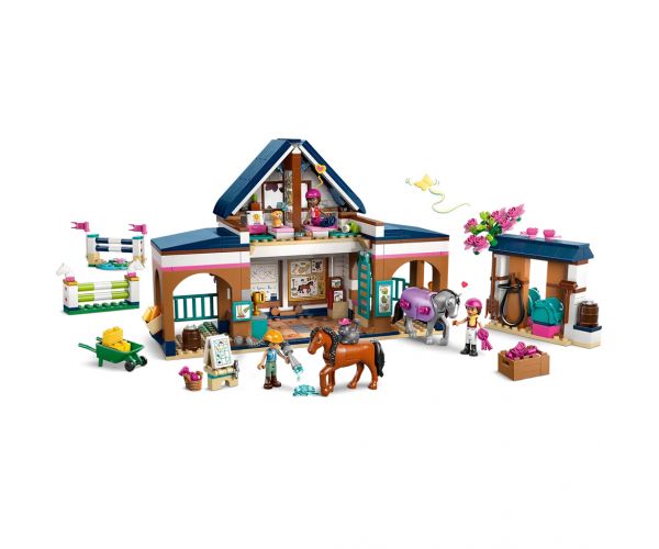 LEGO® Friends: Jazdecký areál a jazdecká škola (42688)