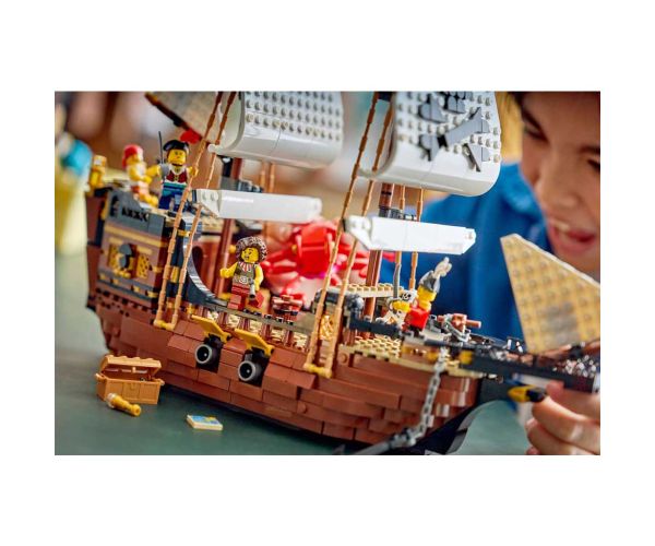 LEGO® Creator: Ikonická pirátska loď (31387)