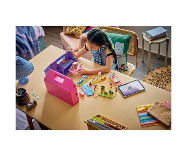 LEGO® Friends: Kreatívny kufríkový domček pre bábiky (42697)