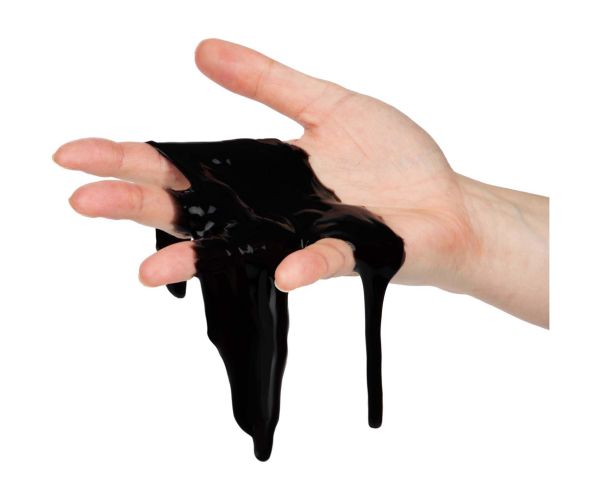 Čierny slime mini v olejovej nádobe