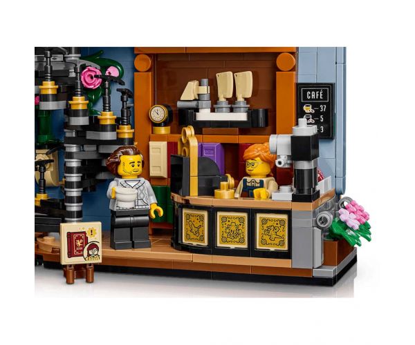 LEGO® Icons: Knižný kútik: Knižnica (11379)