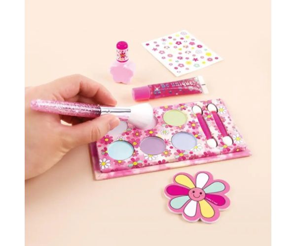 Make it Real: Blooming Beauty kvetinový make-up set