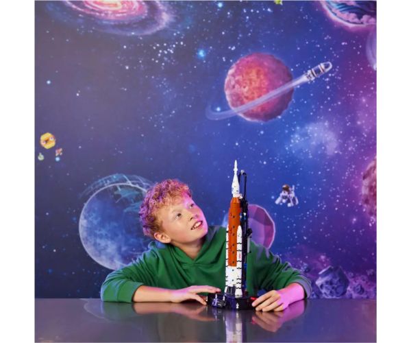 LEGO® Technic: NASA Artemis raketový odpaľovací systém (42221)