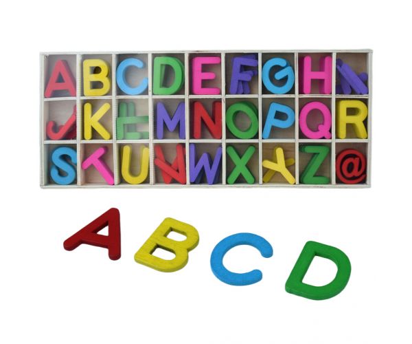 ABC 130 db-os színes fa betű készlet
