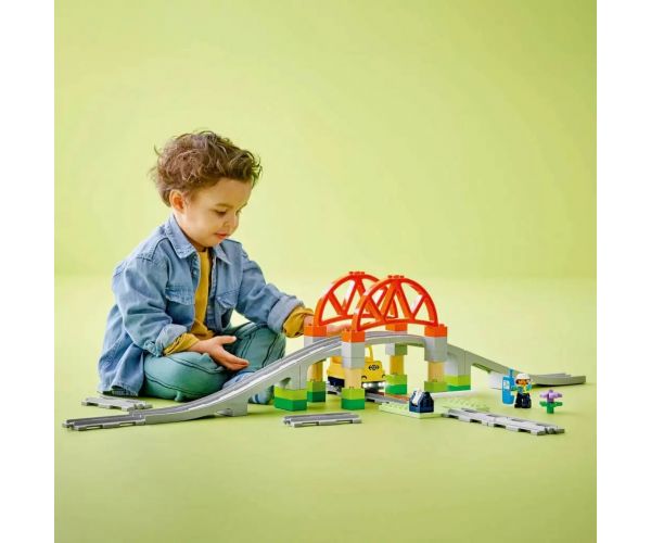 LEGO® DUPLO®: Železničný most a koľaje doplnková sada (10426)