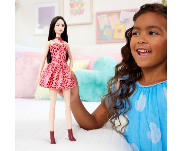 Barbie: Fashionista Barátnők barna hajú stílusos divatbaba leopárdmintás ruhában – Mattel