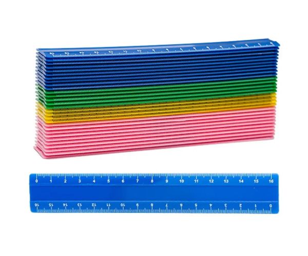 Nebulo: Plastová pravítko v rôznych farbách 16cm