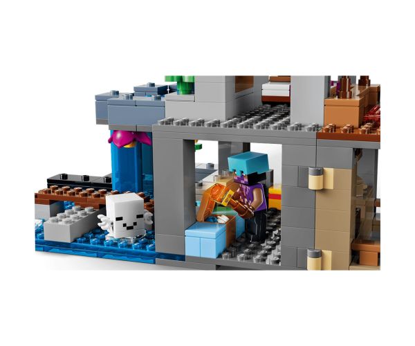 LEGO® Minecraft: Duchovný portál (21597)
