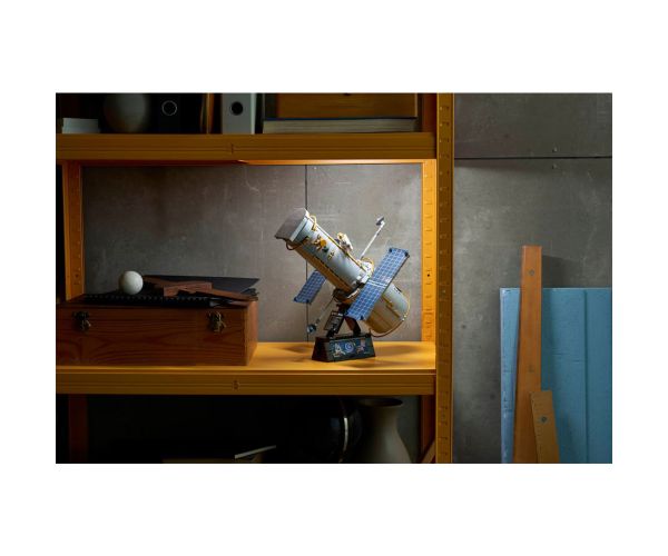 LEGO® Icons: Hubbleov vesmírny teleskop (11383)