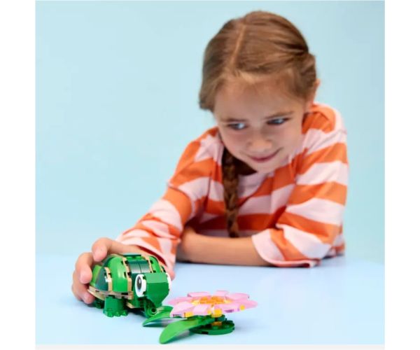 LEGO® Creator: Korytnačka s vodnou ľaliou (31377)