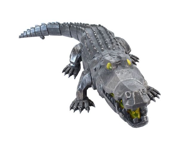 Sétáló krokodil fénnyel és hanggal