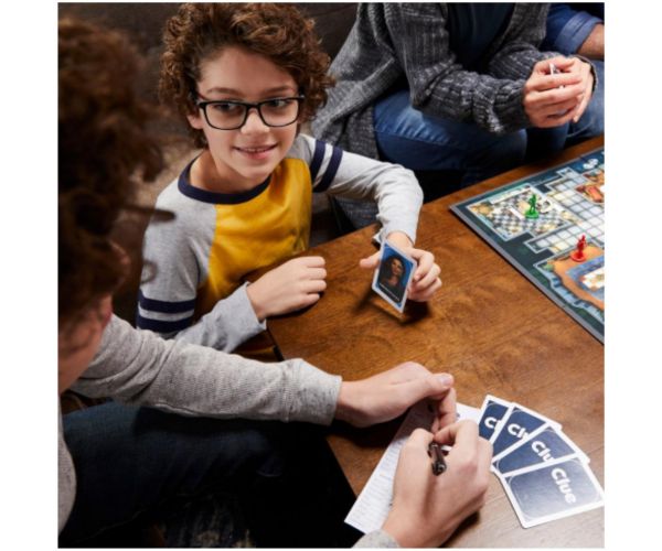 Cluedo - Klasszikus bűnügyi detektív társasjáték - Hasbro