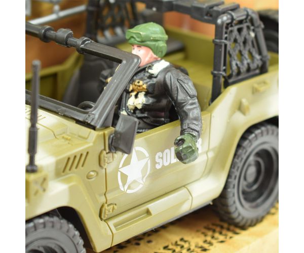 Combat Force 9: Katonai terepjáró katonával és fegyverekkel 22cm
