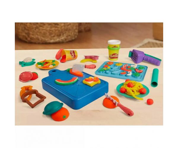 Play-Doh: Little Chef plastelínová súprava s 5 pohármi plastelíny a príslušenstvom 255g - Hasbro
