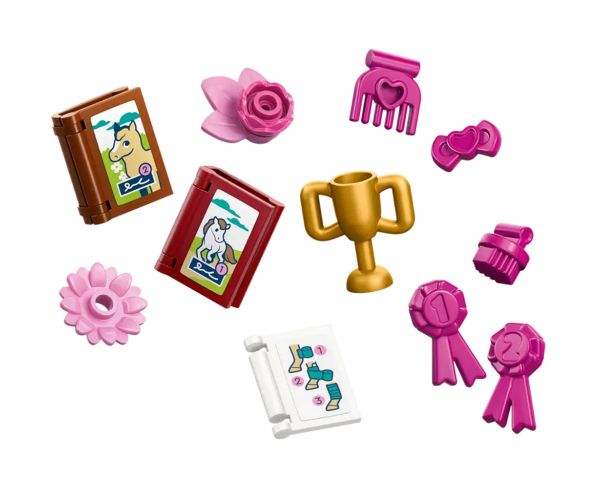 LEGO® Friends: Jazdecký areál a jazdecká škola (42688)