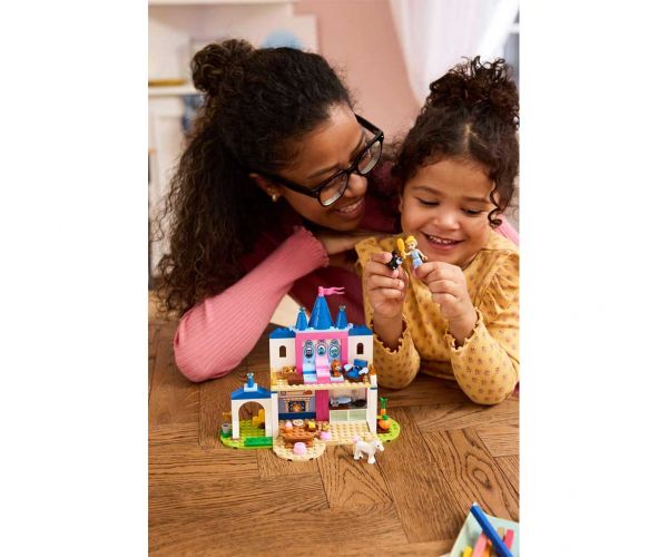 LEGO® Disney™: Popoluška zámok a jej zvieracími priateľmi (43283)