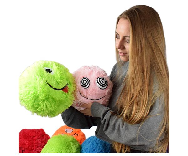 Fuzzy Monsters szőrös plüss labda többféle változatban 23cm