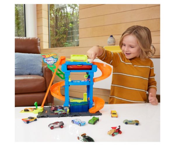 Hot Wheels City: Autómosó színváltós kisautóval - Mattel