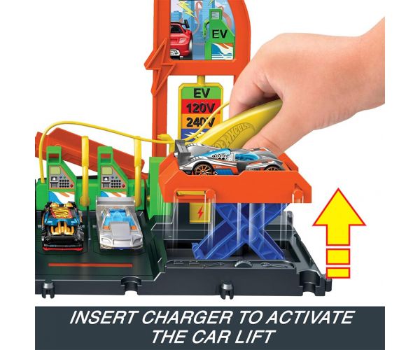 Hot Wheels: City töltőállomás pályaszett 1db kisautóval - Mattel