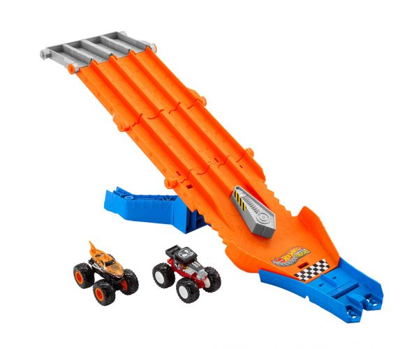 Hot Wheels Monster Trucks: Hajsza pályaszett 2db kisautóval - Mattel