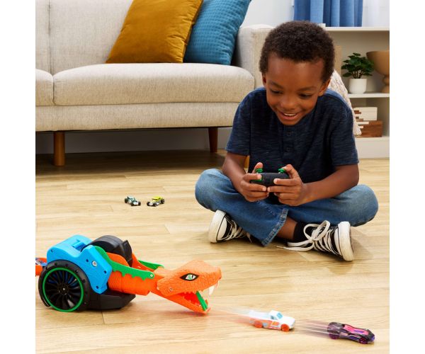 Hot Wheels: Let’s Race távirányítós autókilövő kígyó kisautóval – Mattel