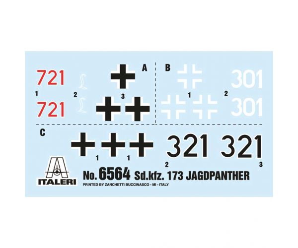 Italeri 1/35 Sd.Kfz.173 Jagdpanther tank legénységgel téli egyenruhában makett