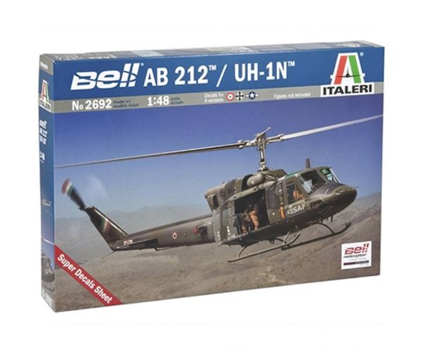 Italeri 1/48 AB 212 / UH-1N helikopter makett