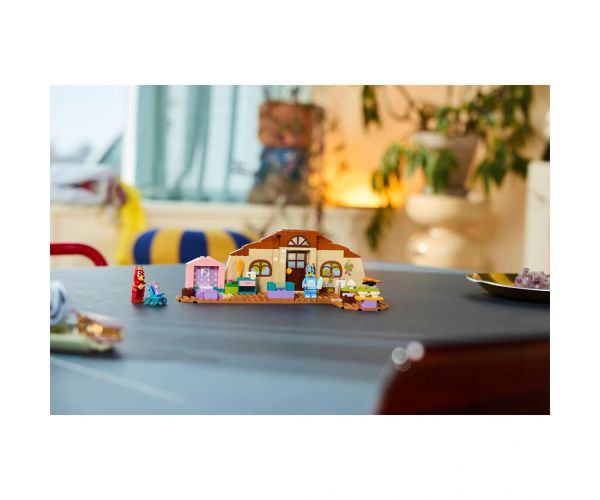 LEGO® Bluey™: Rozsdás és Bluey a suliban (11221)