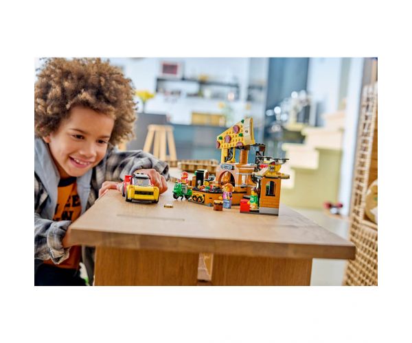 LEGO® City: Pizzéria kiszállító járművekkel (60496)