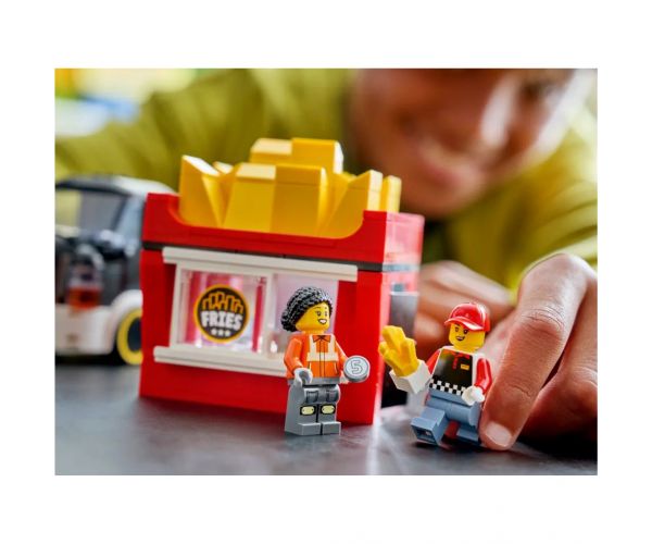 LEGO® City: Sültkrumpli-árus büfékocsi (60488)