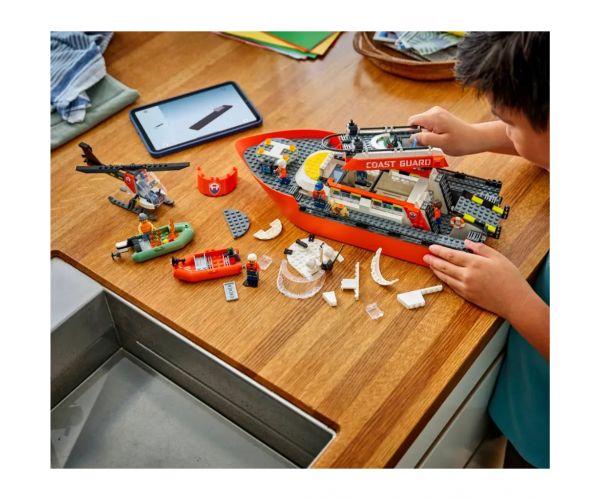 LEGO® City: Parti őrség mentőcsónak és helikopter (60504)