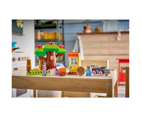 LEGO® DUPLO®: Pizzáslányok: Gombóc és Bluey (10469)