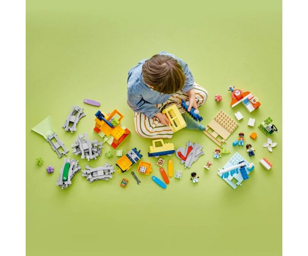 LEGO® DUPLO®: Nagy interaktív vonat (10428)