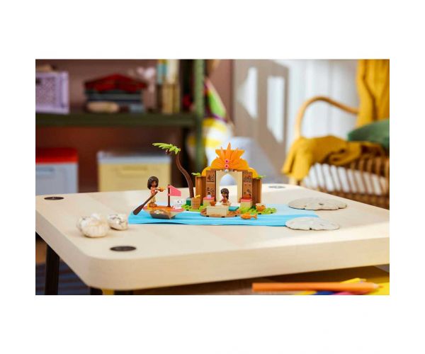 LEGO® Disney™: Falusi ház és tutaj (43282)
