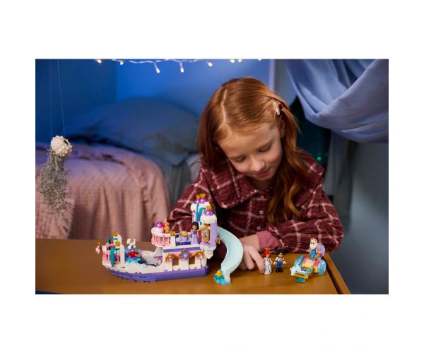 LEGO® Disney™ Ariel esküvői hajója (43299)