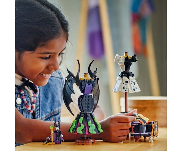LEGO® Disney: Demóna és Szörnyella de Frász ruhái (43262)